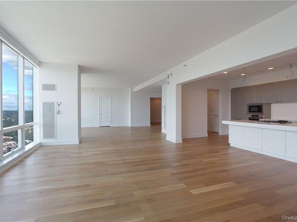 1 Renaissance Square PH40C, White Plains NY 10601