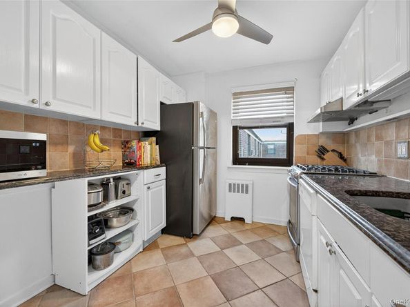 5 Terrace Circle 3A, Great Neck NY 11021