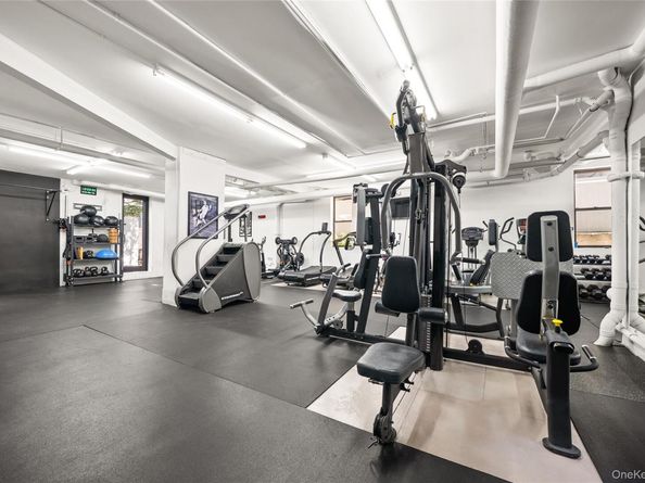 2451 38th Street 7B, Astoria NY 11103