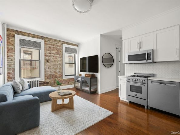 2451 38th Street 7B, Astoria NY 11103