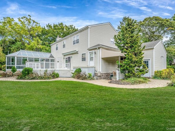 36 Vanderbilt Avenue, Saint James NY 11780
