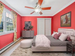 36 Vanderbilt Avenue, Saint James NY 11780