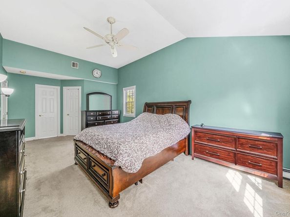 36 Vanderbilt Avenue, Saint James NY 11780