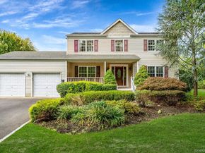 36 Vanderbilt Avenue, Saint James NY 11780