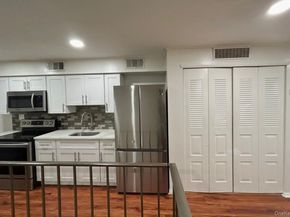 200 Hilton Avenue 66, Hempstead NY 11550