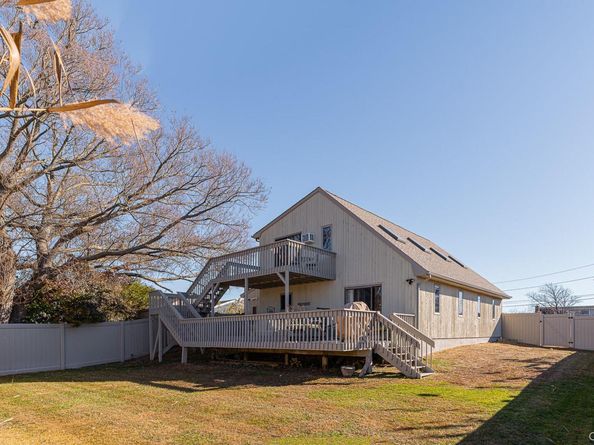 304 S Dunton Avenue, East Patchogue NY 11772