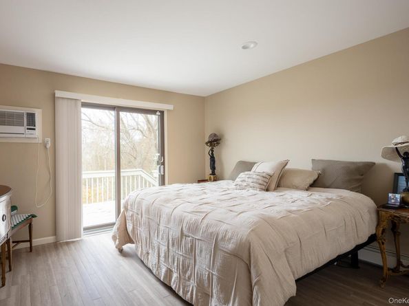 304 S Dunton Avenue, East Patchogue NY 11772