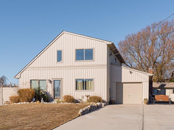304 S Dunton Avenue, East Patchogue NY 11772