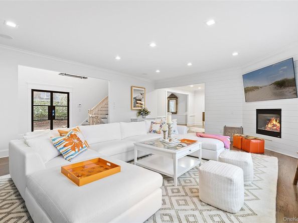 1106 N Sea Road, Southampton NY 11968