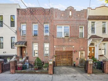 994 Hart Street