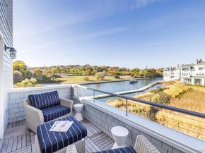3 Old Boathouse Lane S, Hampton Bays NY 11946