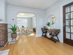 16 Avenue A, Port Washington NY 11050