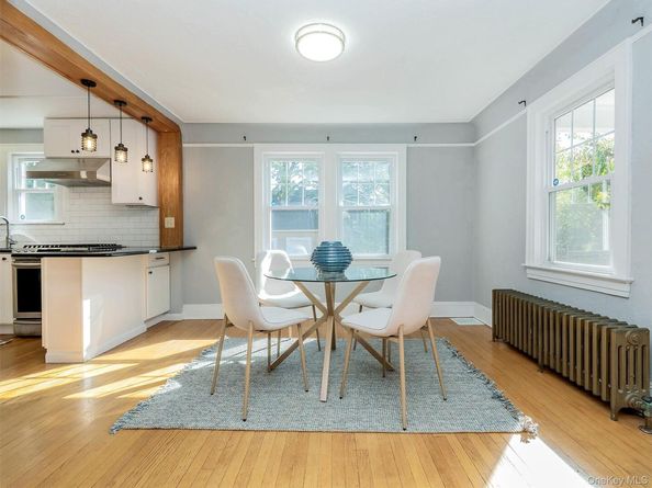 16 Avenue A, Port Washington NY 11050