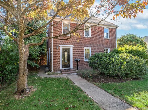 16 Avenue A, Port Washington NY 11050
