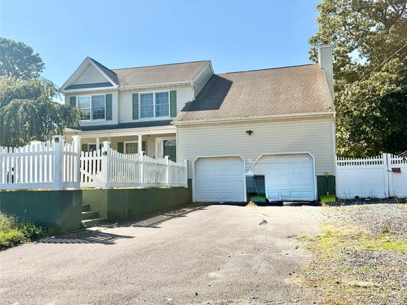 30 Lakeview Drive, Mastic Beach NY 11951