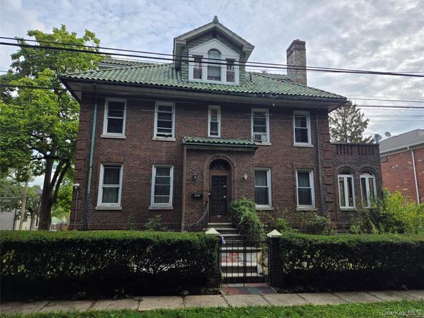 128 Parkway N, Yonkers NY 10704