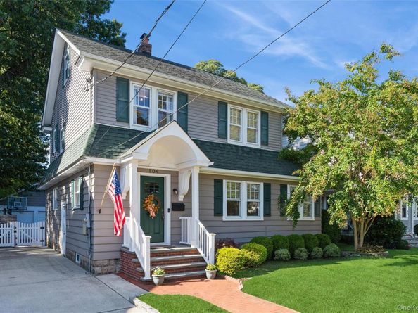 104 Cedar Avenue, Rockville Centre NY 11570