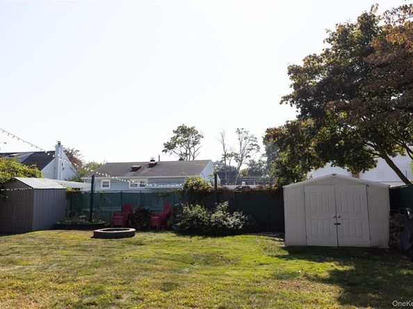 404 Kensington Court, Copiague NY 11726
