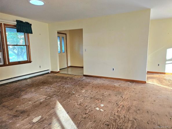 199 Shade Tree Lane, Aquebogue NY 11931