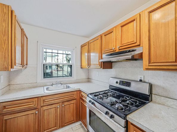 25701 149th Road, Rosedale NY 11422
