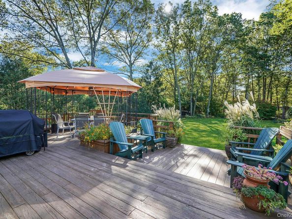 394 Cedarhurst Street, Islip Terrace NY 11752