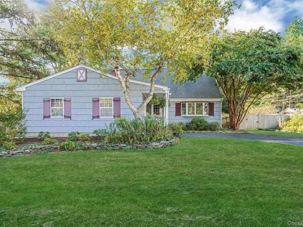 394 Cedarhurst Street, Islip Terrace NY 11752