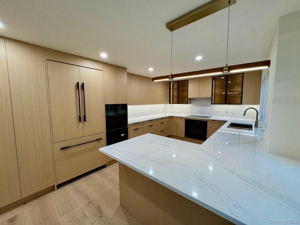 17 Heather Drive, Remsenburg NY 11960