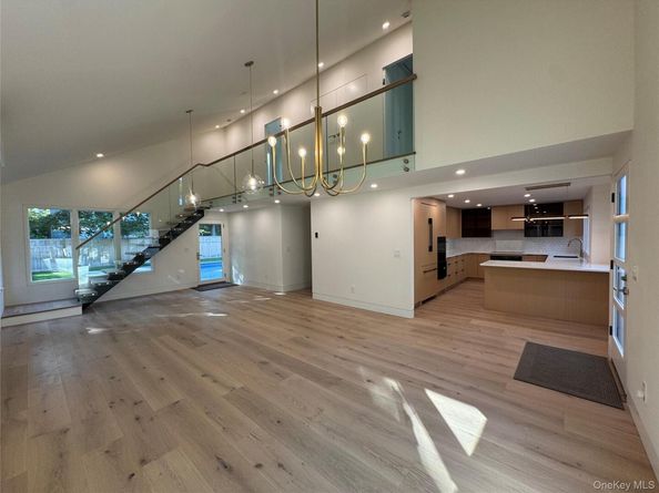 17 Heather Drive, Remsenburg NY 11960