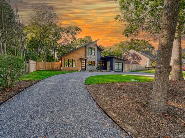 17 Heather Drive, Remsenburg NY 11960