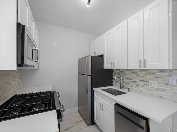 230 Pelham Road 1O, New Rochelle NY 10805
