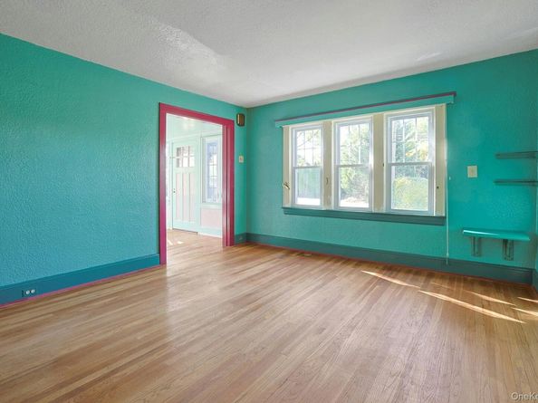 151 Benedict Avenue, Thornwood NY 10594