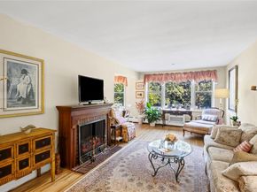 120 Morris Avenue B5, Rockville Centre NY 11570