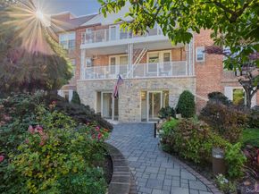 120 Morris Avenue B5, Rockville Centre NY 11570