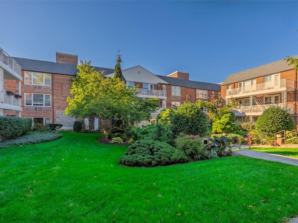 120 Morris Avenue B5, Rockville Centre NY 11570
