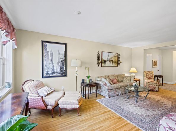 120 Morris Avenue B5, Rockville Centre NY 11570