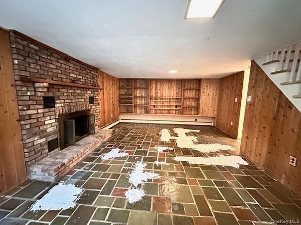 55 Woodhull Landing Road, Sound Beach NY 11789