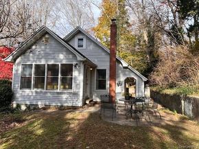 55 Woodhull Landing Road, Sound Beach NY 11789