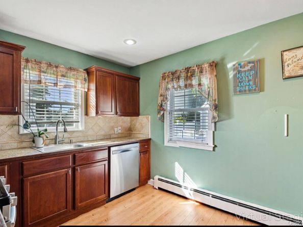 40 Elm Street, Hicksville NY 11801