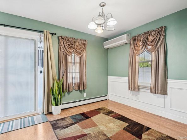 40 Elm Street, Hicksville NY 11801