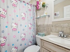 40 Elm Street, Hicksville NY 11801