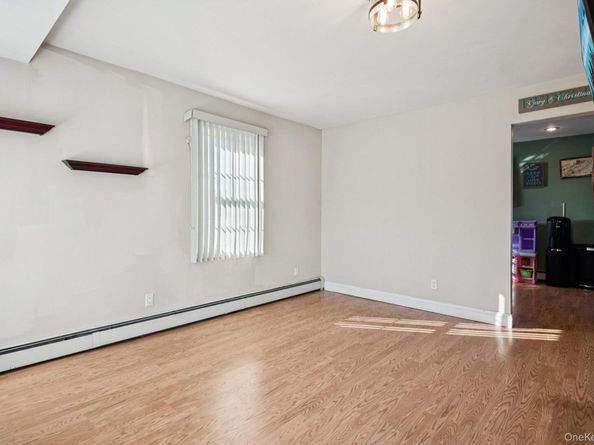 40 Elm Street, Hicksville NY 11801