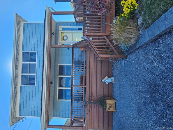 26 Mitchell Avenue, Babylon NY 11702