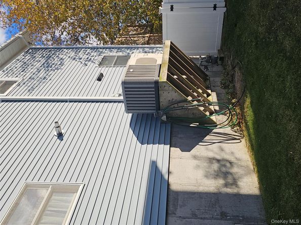 26 Mitchell Avenue, Babylon NY 11702