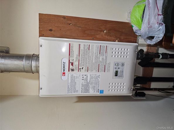 26 Mitchell Avenue, Babylon NY 11702