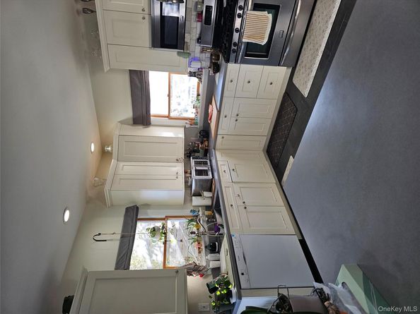 26 Mitchell Avenue, Babylon NY 11702