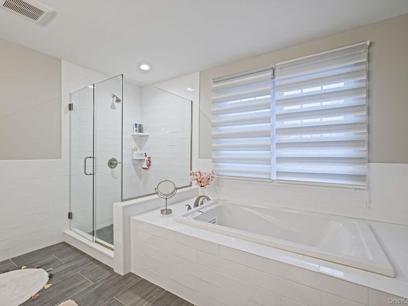 152 Wood, Centereach NY 11720