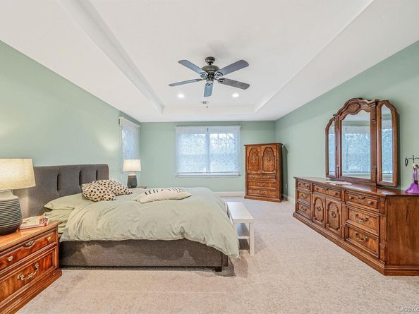 152 Wood, Centereach NY 11720