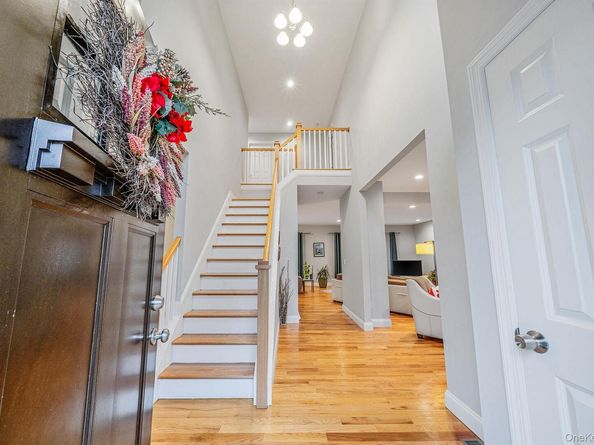 152 Wood, Centereach NY 11720