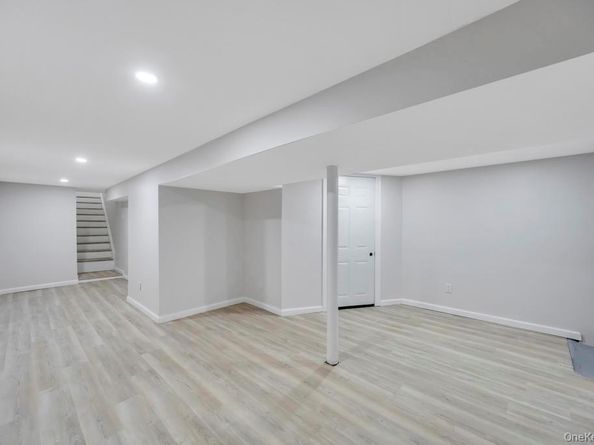 27 Ash Street, Central Islip NY 11722