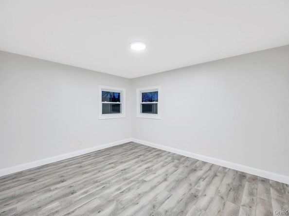 27 Ash Street, Central Islip NY 11722